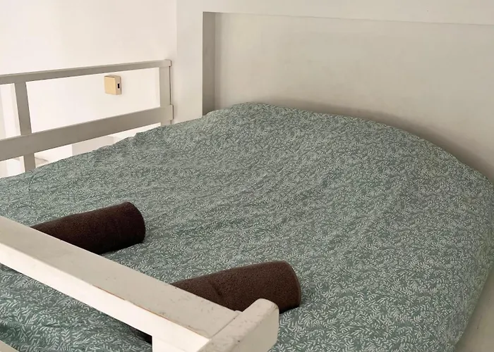 Mezzanine - Clim Balcon - Centre Appartement Nice
